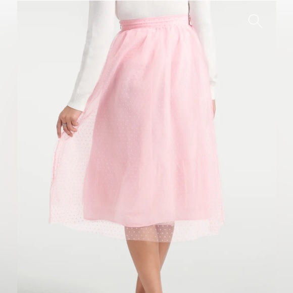 Modcloth Dresses & Skirts - Spotted Across The Room Pink Tulle Skirt - Size 6